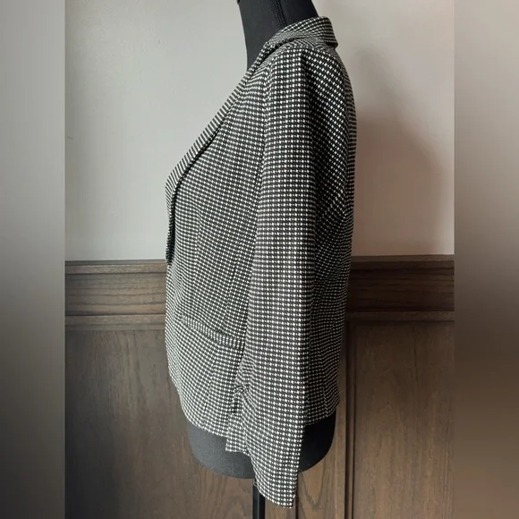 Amanda & Chelsea Classic Black and White Blazer m - Picture 2 of 8